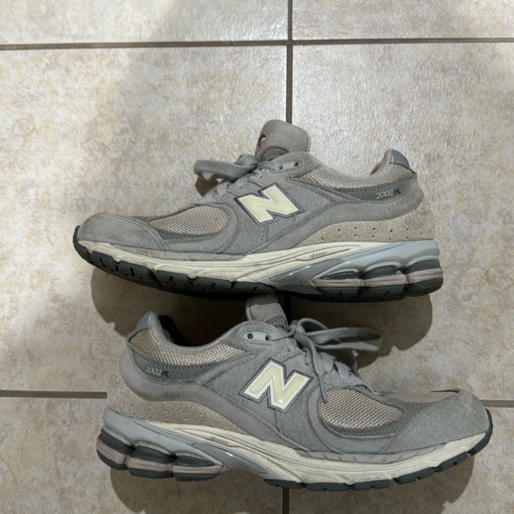 New Balance 2002R - lunar new year (2023)
